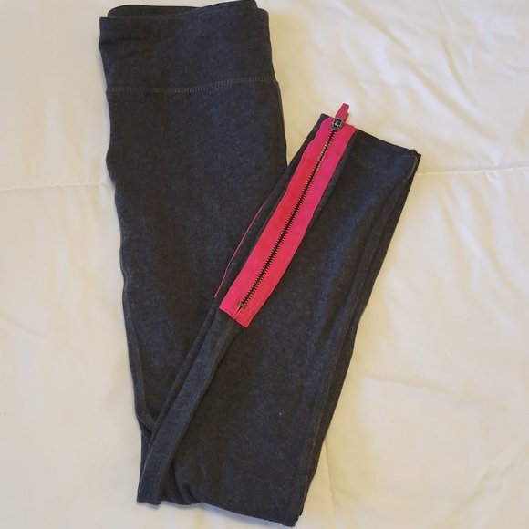 Calvin Klein performance quick dry logo capri zipper leggings size: S - Picture 4 of 8